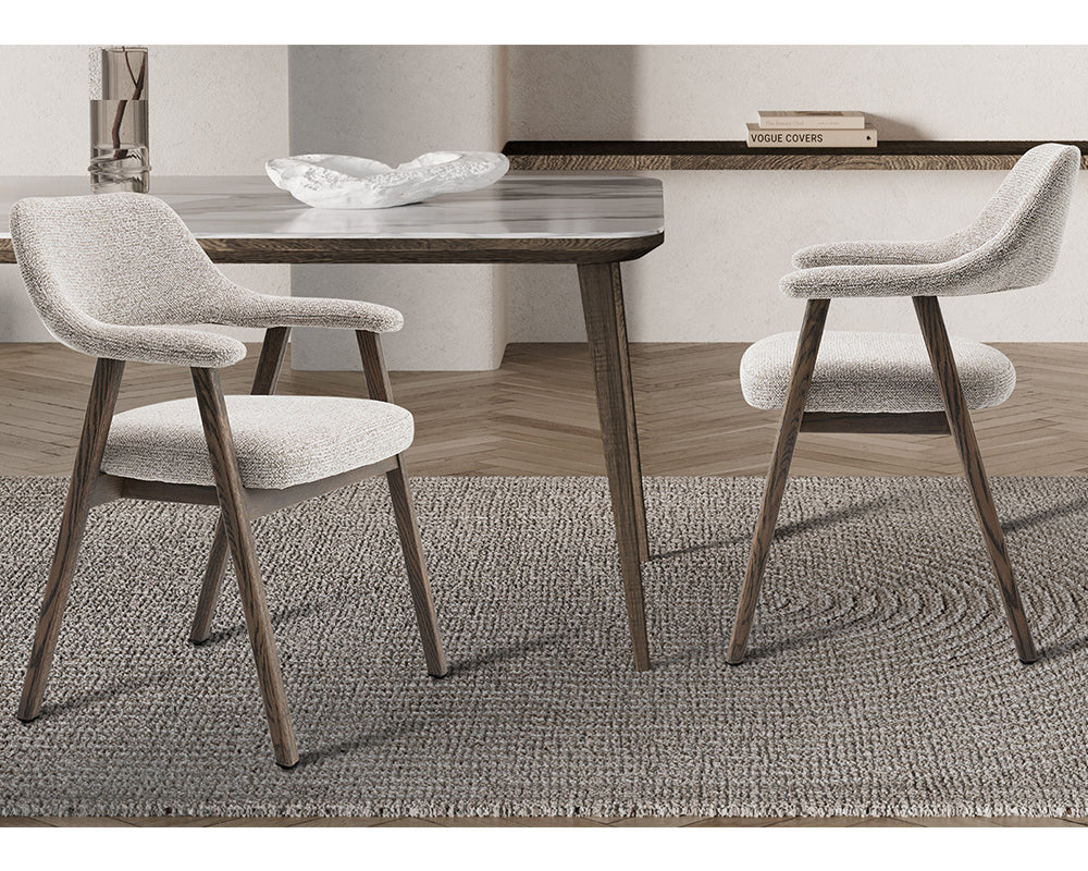 Chaise bois salle à manger Corail en situation – salle à manger – tissu sable