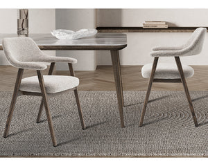 Chaise bois salle à manger Corail en situation – salle à manger – tissu sable