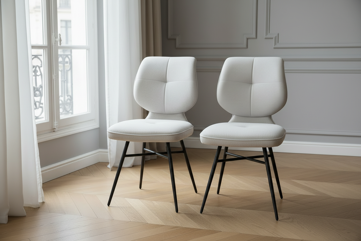 Deux chaises sans table
