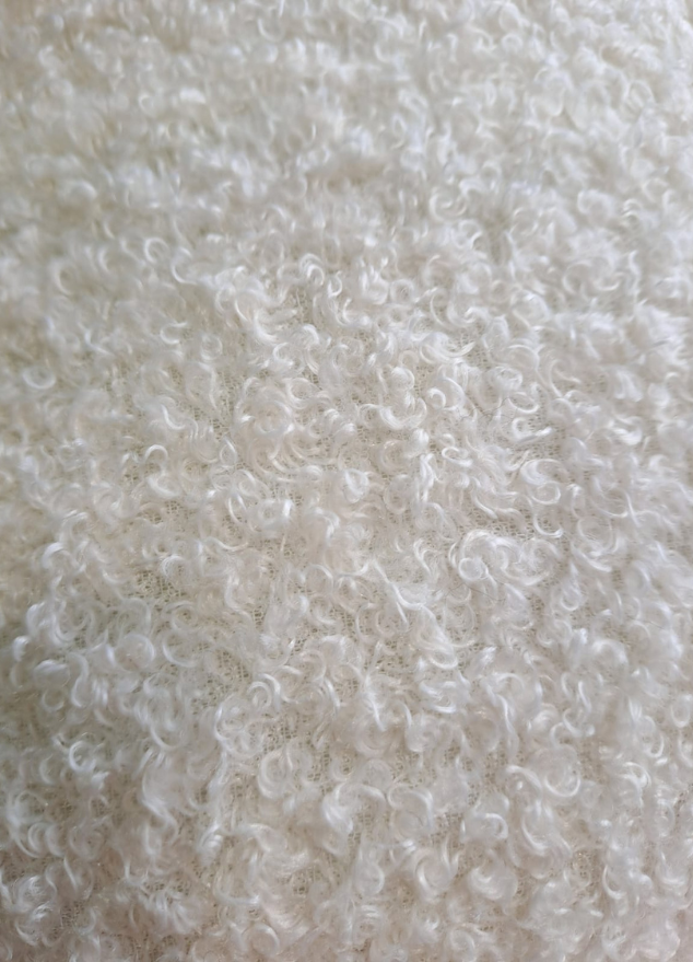 Fauteuil bouclette blanc pivotant tissu avec pouf design L100cm - Cozya