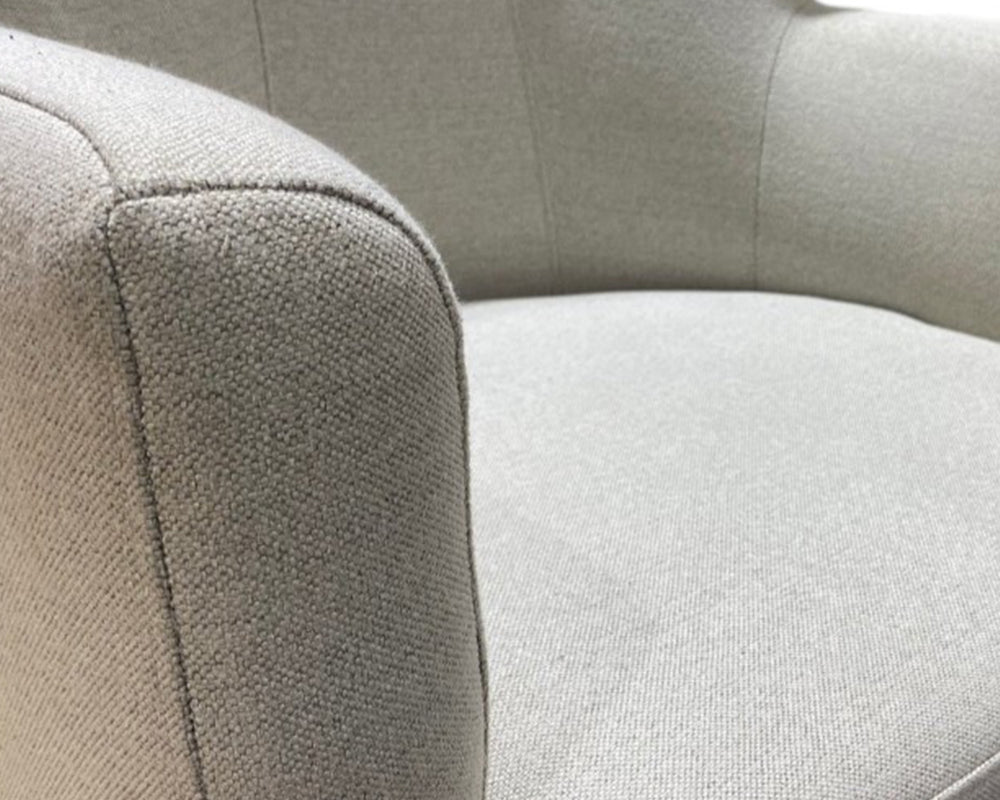 Fauteuil crapaud tissu beige pieds bois clair - Souffle d'intérieur