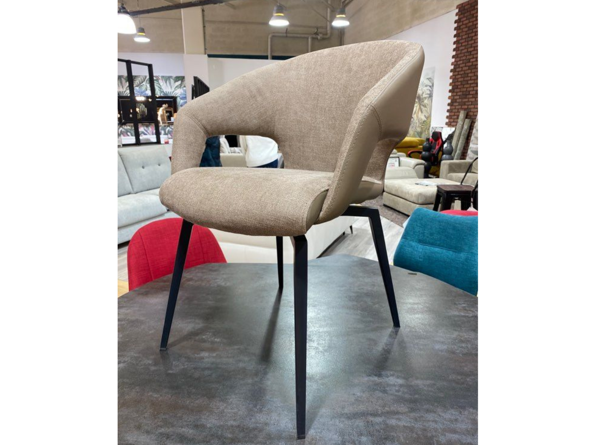 Chaise avec accoudoir pivotante - Mistral