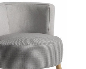Fauteuil crapaud en tissu gris clair pieds bois - Souffle d'intérieur