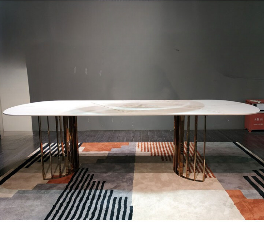Grande table à manger céramique marbre blanc mat pieds doré L 240cm - Oxany