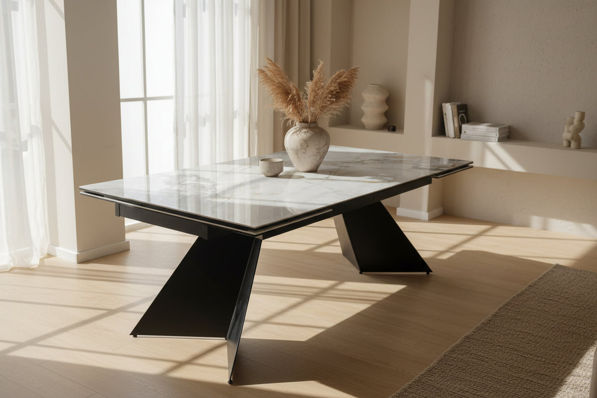 grande table extensible dans le magasin Souffle d'intérieur 