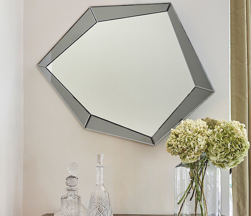 Miroir contemporain polygonal contour gris Polygon 90x71 cm – vue de face
