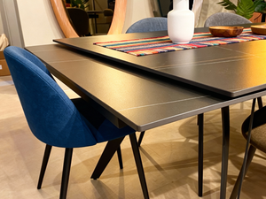 zoom du plateau en céramique marbre