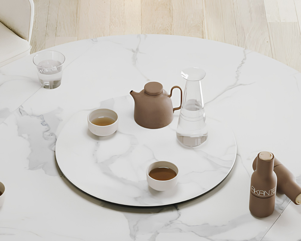 Plateau tournant céramique pour table Lazy – vue 3/4 – marbre mat – Ø55