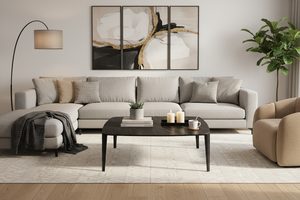 Table basse carrée céramique marbre noir dans salon moderne