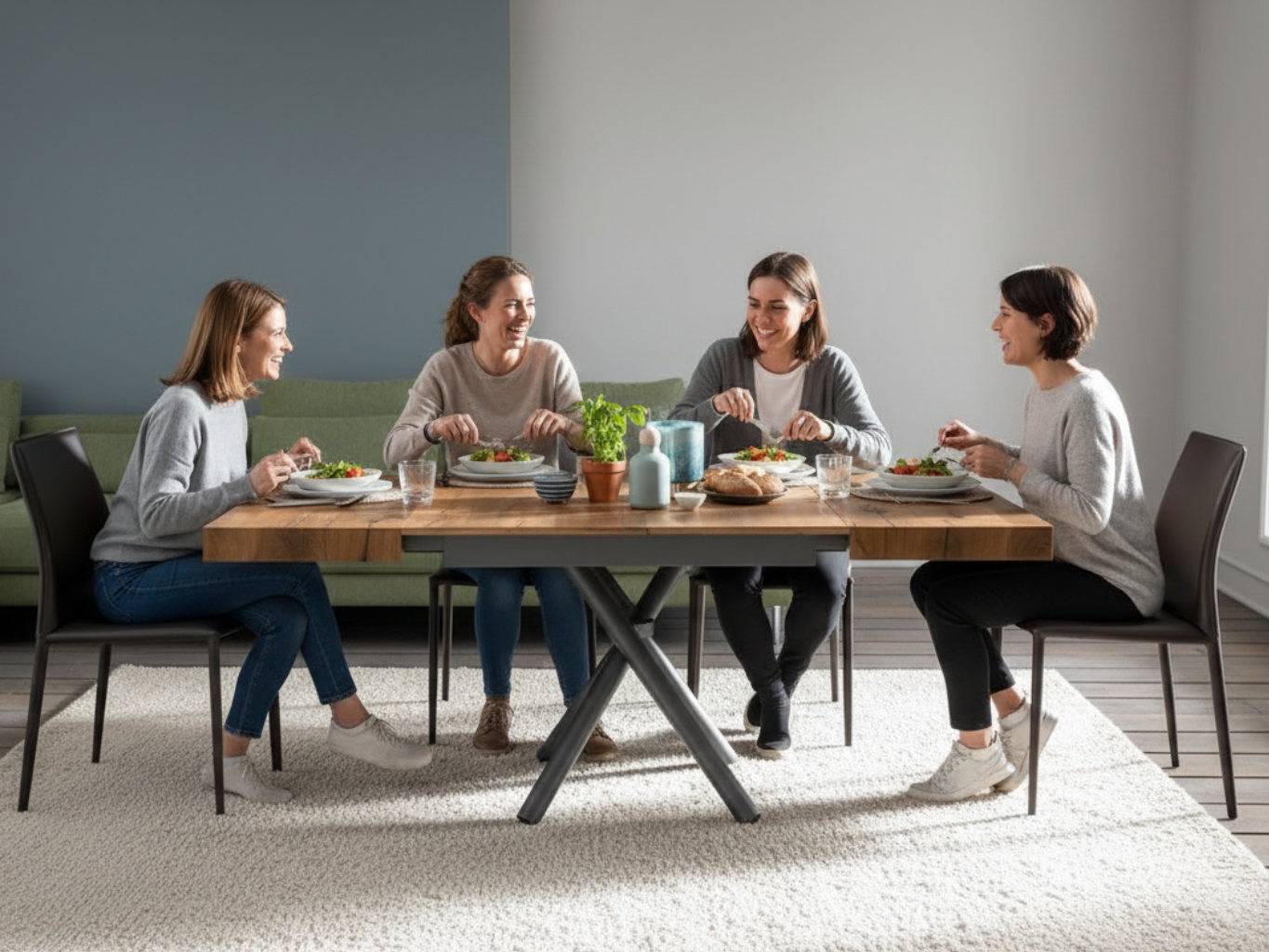Table basse relevable extensible en bois naturel - vue en situation salon