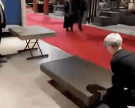 Table basse relevable et extensible en table haute

