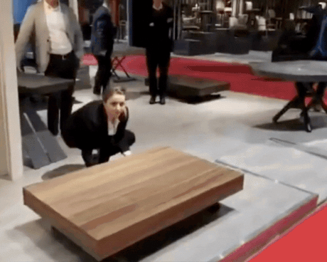 Table basse relevable et extensible en table haute
