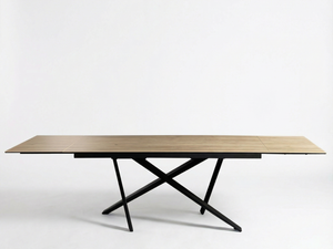 Table à manger extensible Forrest – vue de face – céramique effet bois – pieds métal noir mat