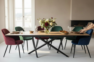 Table à manger extensible Forrest – vue de face – céramique effet bois – pieds métal noir mat