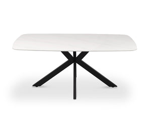 Vue d’ensemble de la table Nasa blanche dans une salle à manger élégante