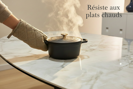 Céramique résistante à la chaleur - gros plan casserole chaude