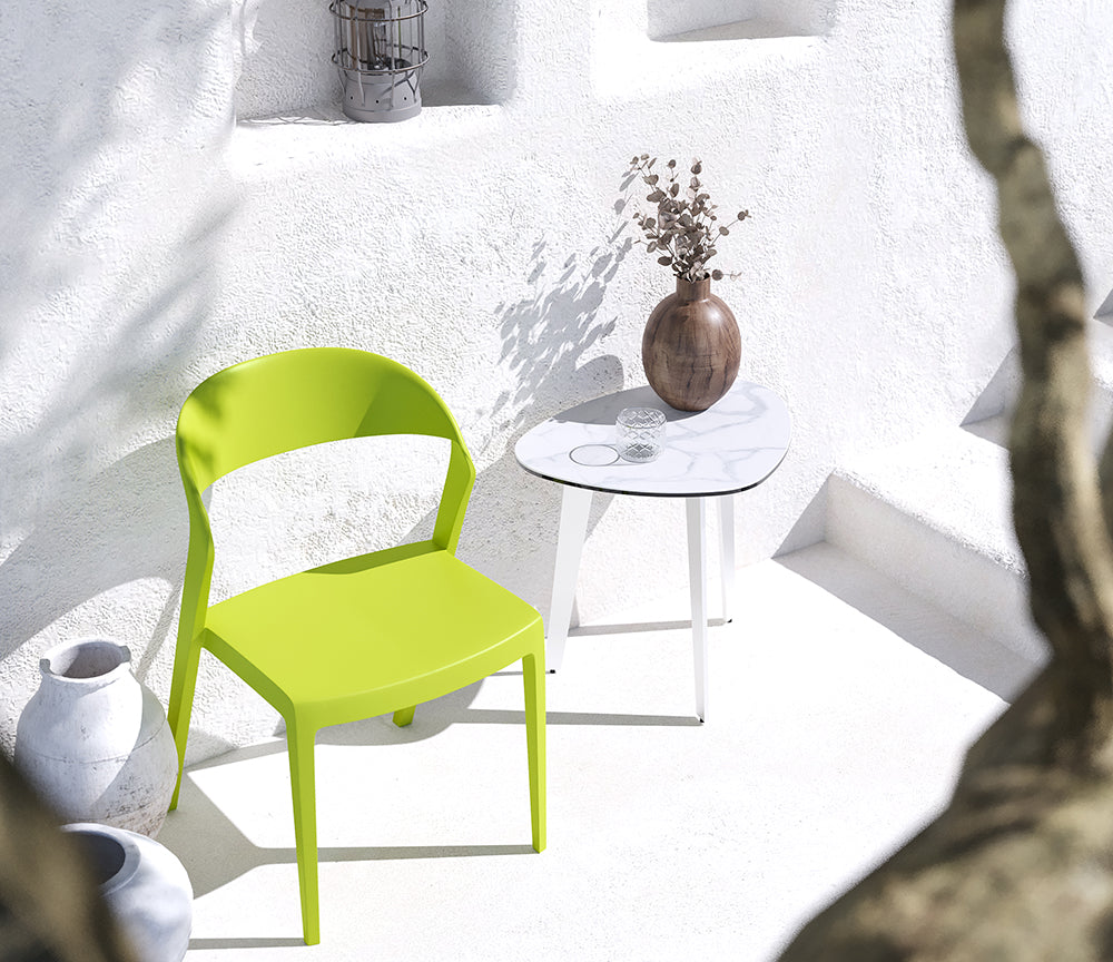 Table d'appoint extérieur couleur marbre mat pied blanc - Akante - Souffle d'Intérieur