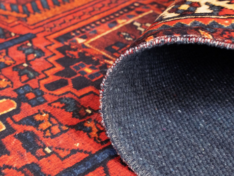 Détail des motifs et du tissage du tapis salon marocain Sultana