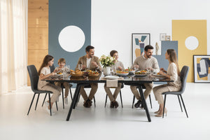 table en verre extensible rectangulaire avec pieds en metal noir 