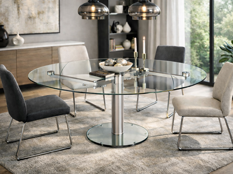 table en verre ovale extensible en ambiance dans une salle a manger