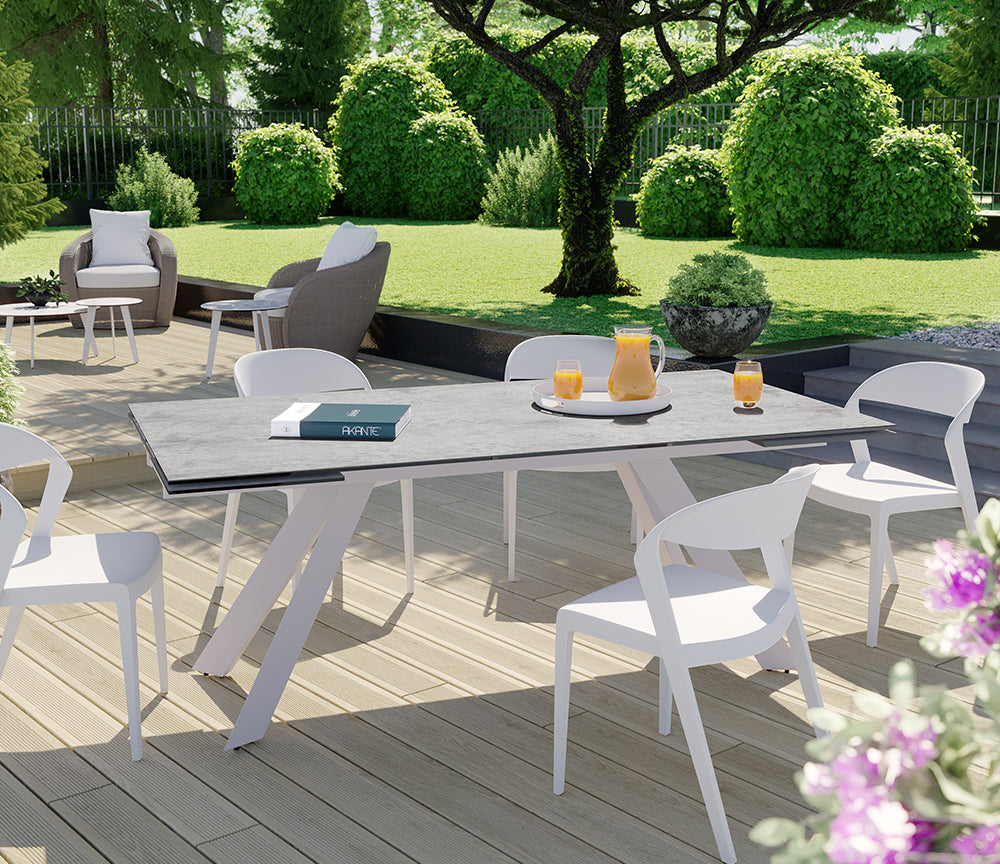 Table repas extérieur design couleur argent pied gris cachemire  - Akante - Souffle d'Intérieur