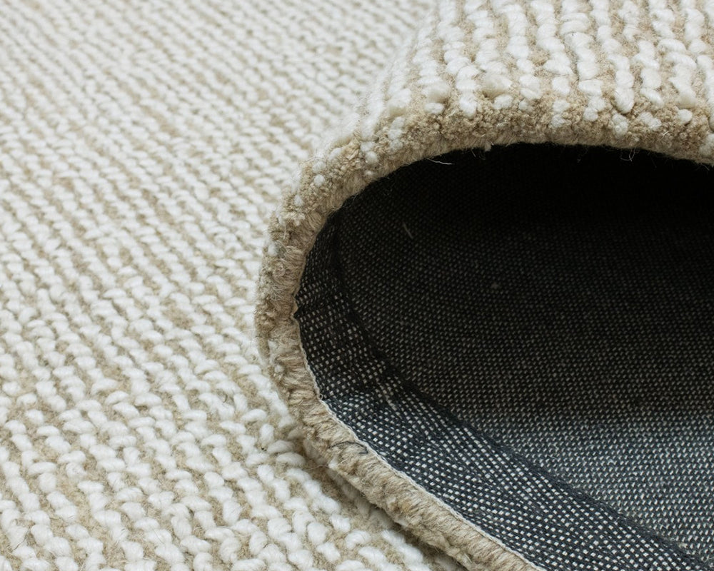 Tapis pour le salon unicolore beige - Salgueiro rugs - Souffle d'Intérieur