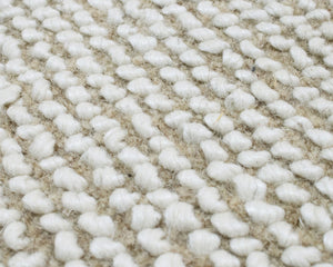 Tapis pour le salon unicolore beige - Salgueiro rugs - Souffle d'Intérieur