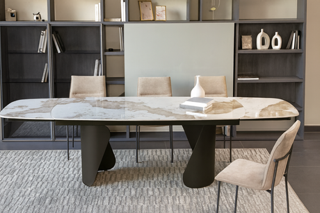 Vue de dessus de la table marbre extensible Tina – plateau effet marbre raffiné et lignes élégantes
