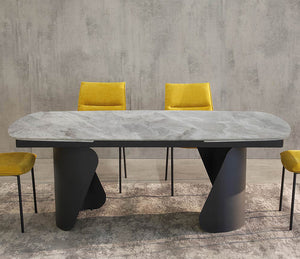 Table Tina en situation – salle à manger – céramique effet marbre gris
