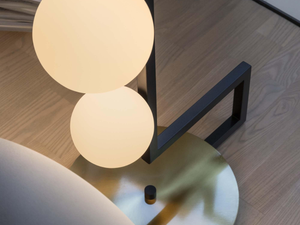 Modern ball floor lamp in black Italian design - Birdy 