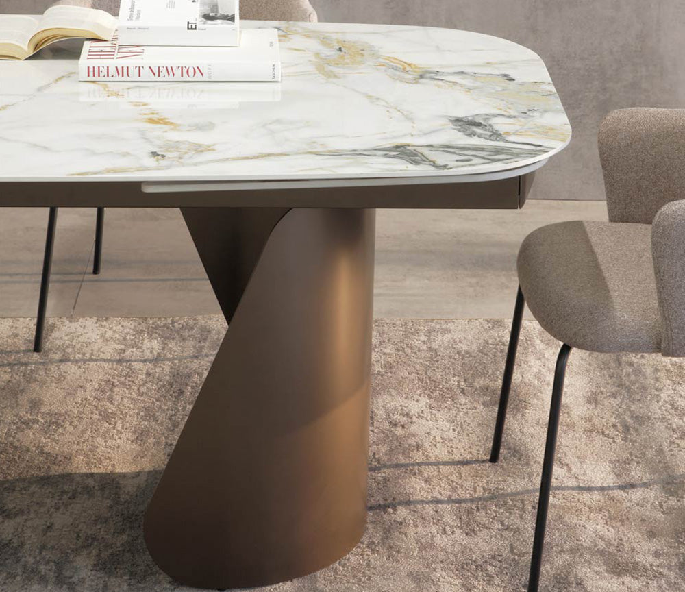 Détail piètement – Tina – pied métal peint bronze