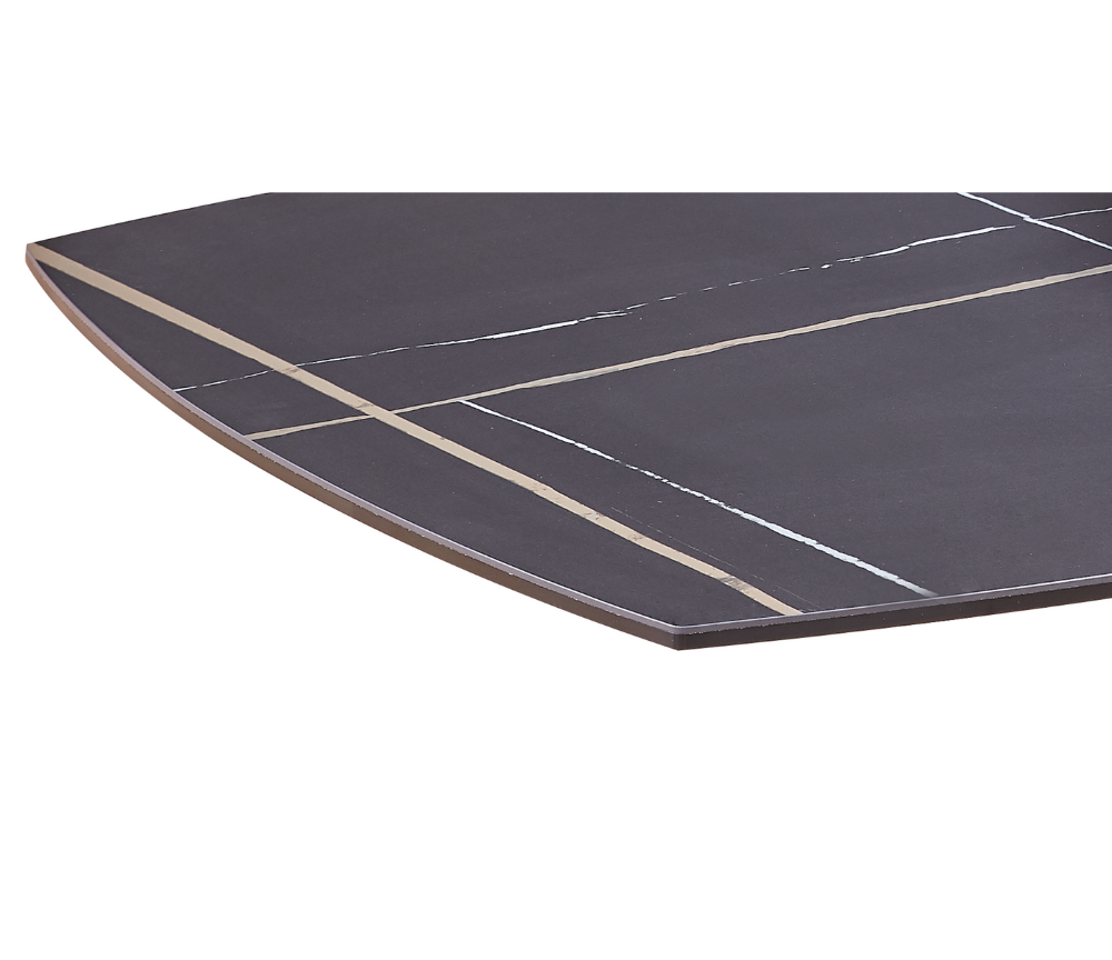 Détail rapproché du plateau en céramique effet marbre noir de la table basse Theresa – veinage raffiné et surface mate de luxe