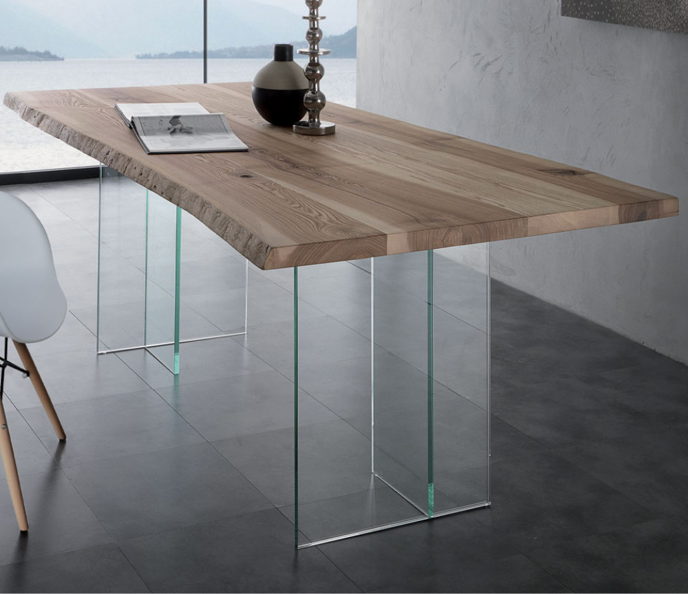 table-a-manger-bois-massif-moderne-design-pieds-verre-souffle-d-interieur